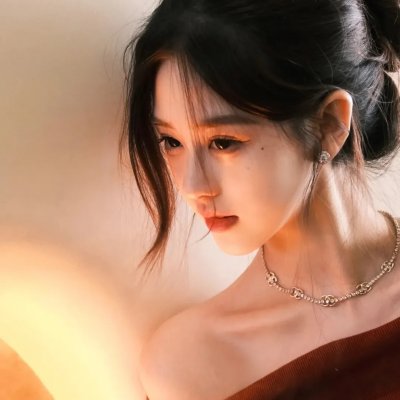 默默的我，不默默的我们